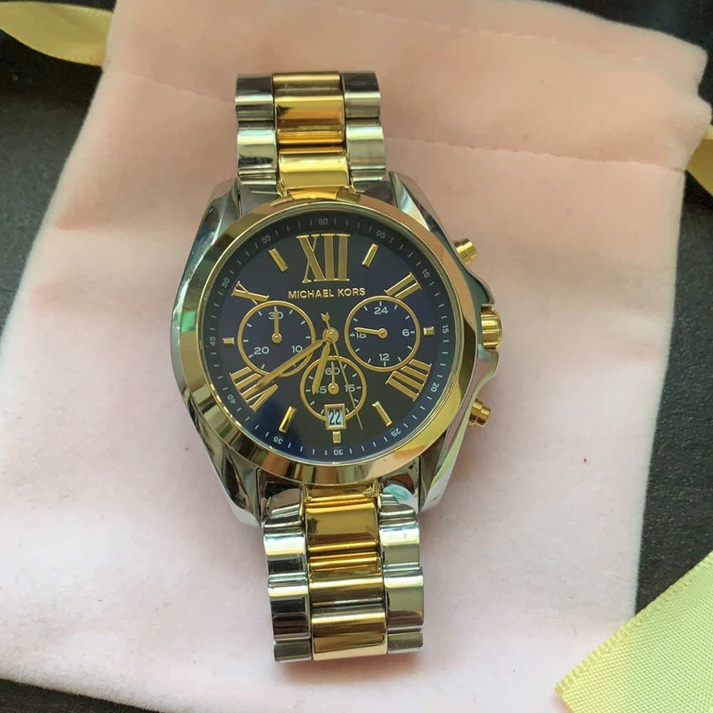 White/Gold Michael Kors Bradshaw Watch w/blue face